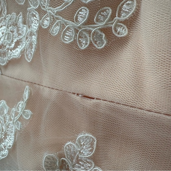 NWT JJ’s House Trumpet/Mermaid Scoop Floor Length Tulle Lace Wedding Dress Sz 8 - Picture 16 of 16